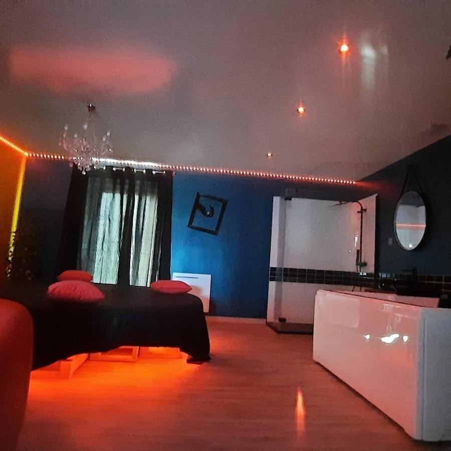 Nuit Insolite-Room Love Saint-Germain  Екстер'єр фото