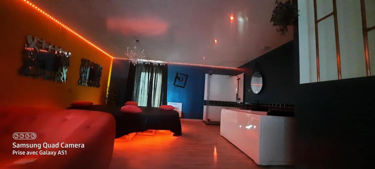 Nuit Insolite-Room Love Saint-Germain  Екстер'єр фото