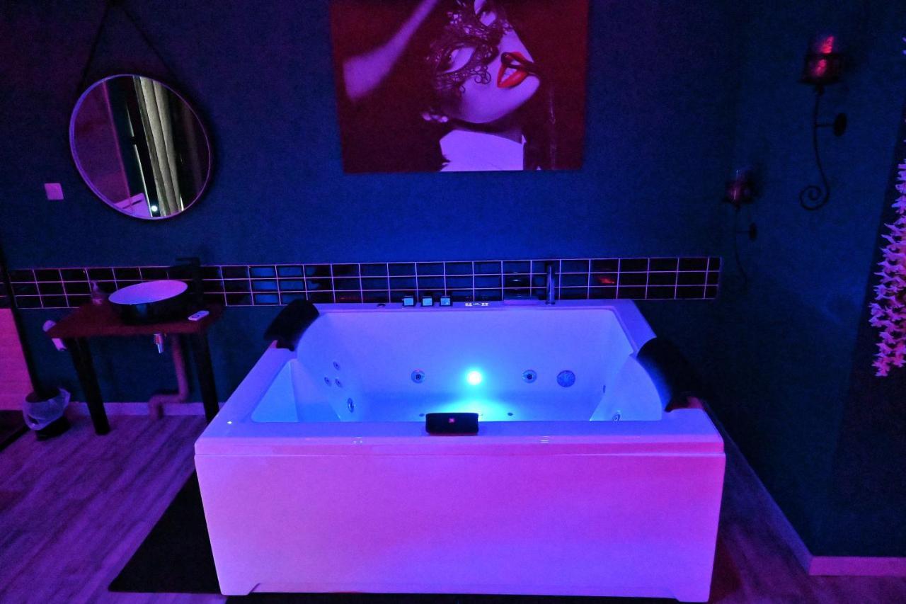 Nuit Insolite-Room Love Saint-Germain  Екстер'єр фото